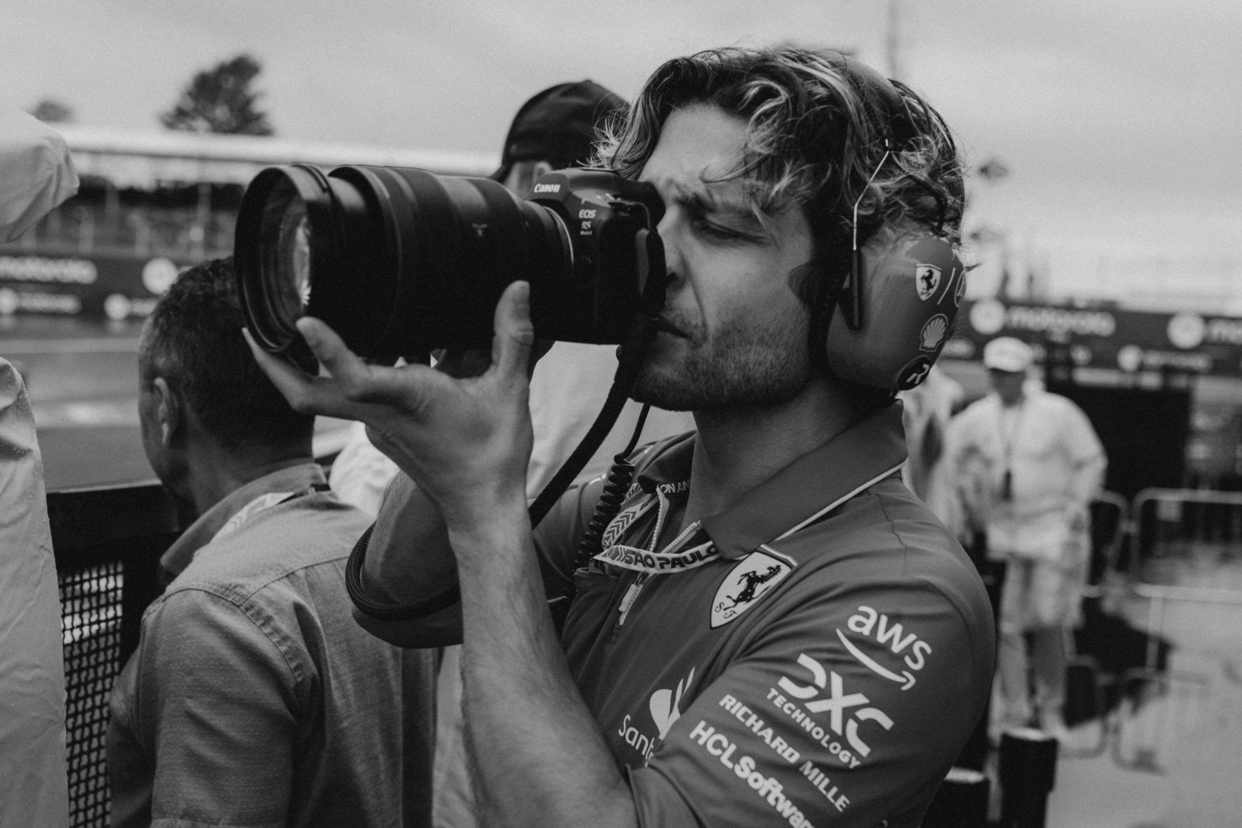 Celebrities and Retouching: The Truth Behind Perfect Social Media Photos